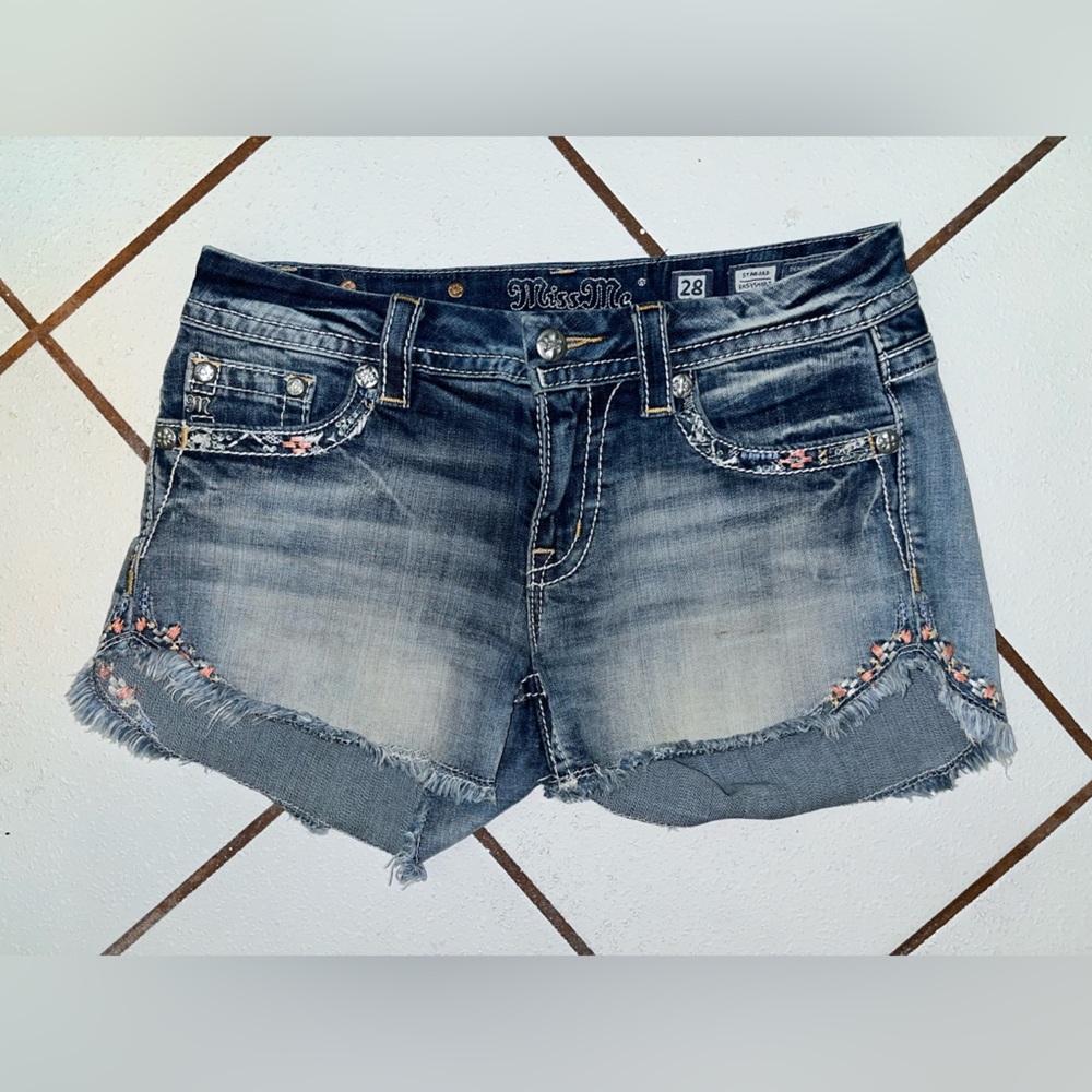 Miss Me Denim Shorts Size 28 – Easy Short – Embellished Pockets